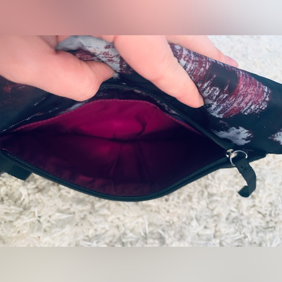 Lululemon Cross Body Bag - Picture 3 of 4